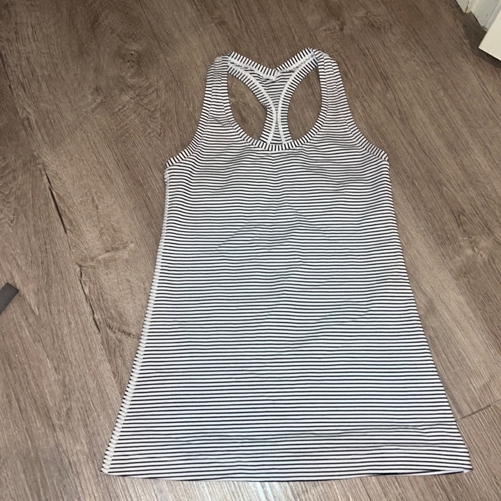 Lululemon tank